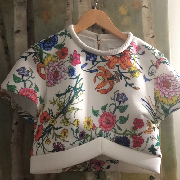 Cropped pattern top - Picture 1 of 3